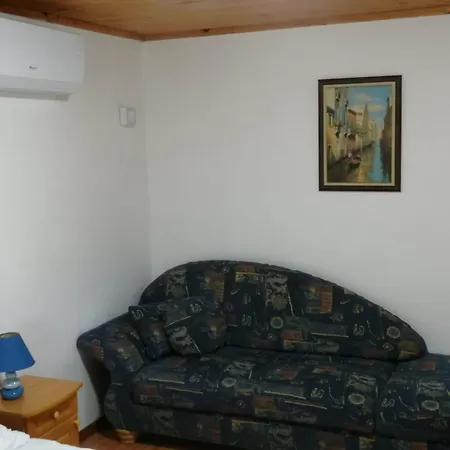 Guest house Вила Диана *