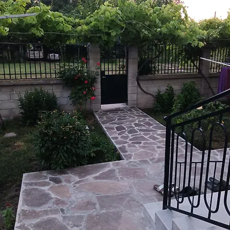 Guest house Вила Диана *